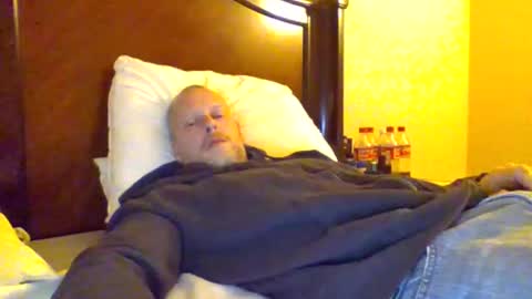 Snapshot of sweetg233 chatting on January 24, 2025, 3:00 am sweetg233 online show from January 24, 2025, 3:00 am