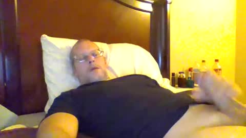 Snapshot of sweetg233 chatting on October 15, 2025, 4:40 pm sweetg233 online show from October 15, 2025, 4:40 pm