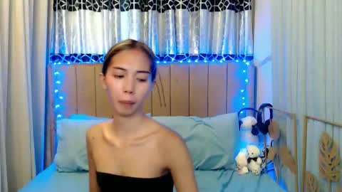 sweetgirl_daphne online show from June 7, 2026, 5:22 am