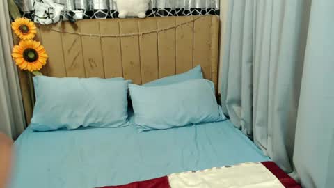sweetgirl_daphne online show from July 24, 2026, 12:14 pm