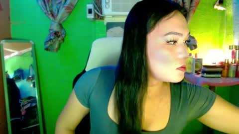 Kathy  online show from April 18, 2026, 10:52 am