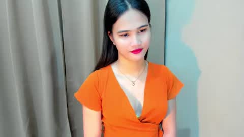 Snapshot of sweetgirl_latina143 chatting on September 12, 2025, 5:18 am sweetgirl_latina143 online show from September 12, 2025, 5:18 am
