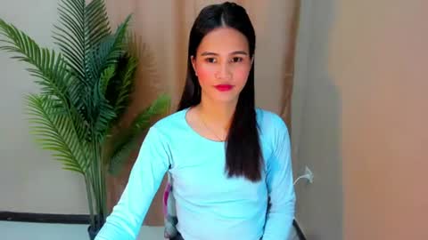 Snapshot of sweetgirl_latina143 chatting on September 30, 2025, 7:30 pm sweetgirl_latina143 online show from September 30, 2025, 7:30 pm