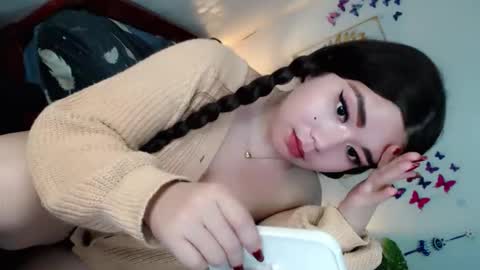 May online show from May 1, 2026, 1:43 am