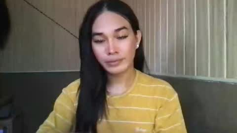 sweetgirl_rhainexxx online show from April 24, 2026, 2:36 am