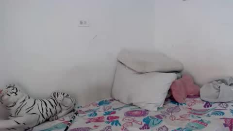 Snapshot of sweetgirsl chatting on May 26, 2026, 7:43 pm sweetgirsl online show from May 26, 2026, 7:43 pm