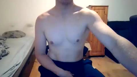 sweetguy8210 online show from October 30, 2025, 5:02 pm