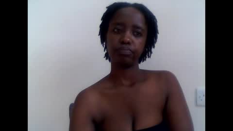 Snapshot of sweetheidey chatting on May 2, 2026, 12:43 pm sweetheidey online show from May 2, 2026, 12:43 pm