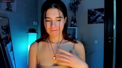 sweetie_catt online show from February 18, 2025, 12:06 pm