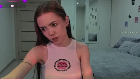sweetieee_kira online show from June 9, 2026, 3:18 am