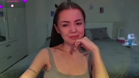 sweetieee_kira online show from June 26, 2026, 3:22 am