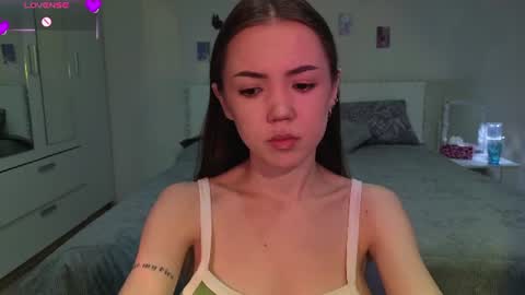 sweetieee_kira online show from June 30, 2026, 3:18 am