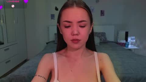 sweetieee_kira online show from July 27, 2026, 5:03 am