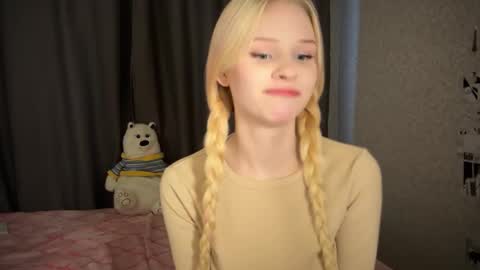 sweetie Lisa3 online show from January 4, 2025, 9:54 am