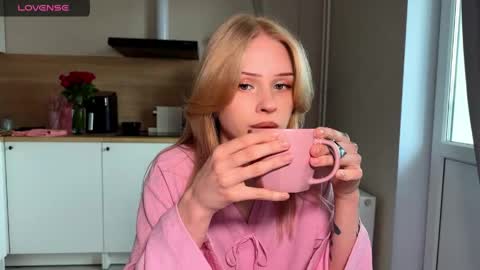 Snapshot of sweetielis chatting on May 16, 2026, 10:36 am sweetie Lisa3 online show from May 16, 2026, 10:36 am