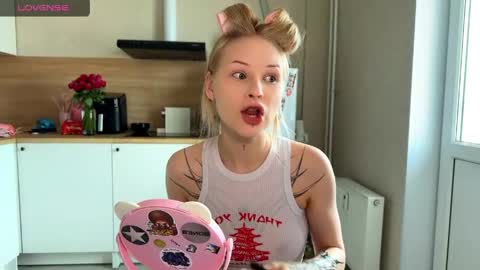 Snapshot of sweetielis chatting on May 17, 2026, 8:01 am sweetie Lisa3 online show from May 17, 2026, 8:01 am