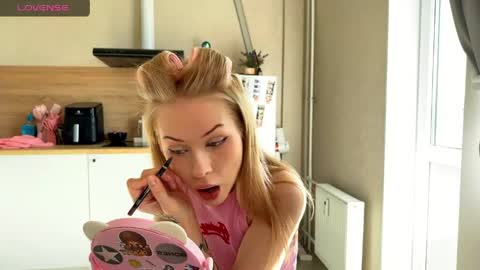 Snapshot of sweetielis chatting on May 20, 2026, 6:08 am sweetie Lisa3 online show from May 20, 2026, 6:08 am