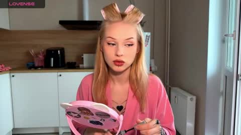 Snapshot of sweetielis chatting on May 22, 2026, 6:09 am sweetie Lisa3 online show from May 22, 2026, 6:09 am