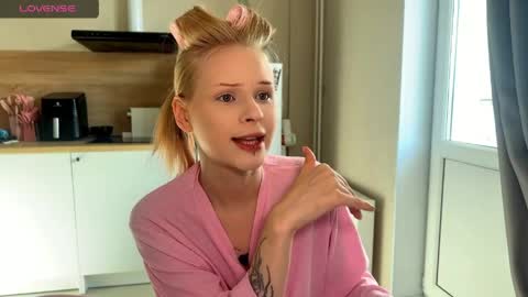 Snapshot of sweetielis chatting on May 25, 2026, 5:02 am sweetie Lisa3 online show from May 25, 2026, 5:02 am