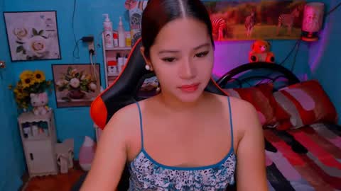 Nicole online show from December 1, 2024, 9:59 pm