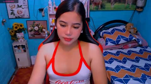 Nicole online show from March 4, 2025, 3:26 pm