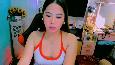 Nicole online show from November 10, 2025, 5:12 pm