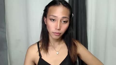 Snapshot of sweetiie_caren chatting on January 28, 2025, 3:04 am CAREN online show from January 28, 2025, 3:04 am