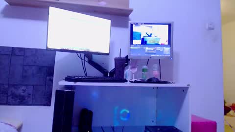 jessica online show from October 30, 2025, 10:43 pm