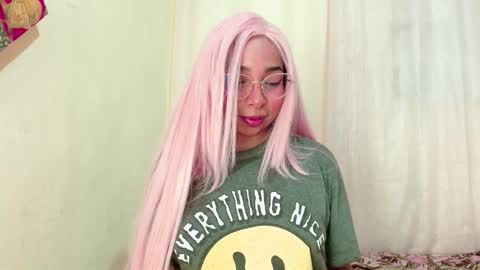 Snapshot of sweetkairi chatting on December 2, 2025, 3:56 am mishel online show from December 2, 2025, 3:56 am