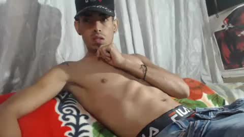 Snapshot of sweetlatinakim chatting on March 8, 2025, 11:05 am Camilo online show from March 8, 2025, 11:05 am