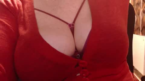 Snapshot of sweetli_angel chatting on October 4, 2025, 12:52 am sweetli_angel online show from October 4, 2025, 12:52 am