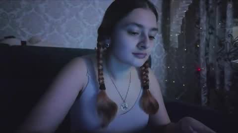 sweetliaison online show from March 1, 2026, 4:31 pm