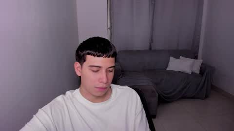 Lian online show from February 28, 2025, 2:42 am