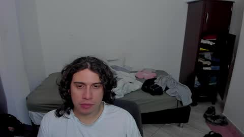 Lian online show from May 5, 2026, 1:02 am