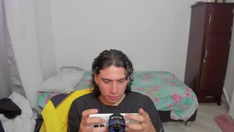Lian online show from May 16, 2026, 2:19 am