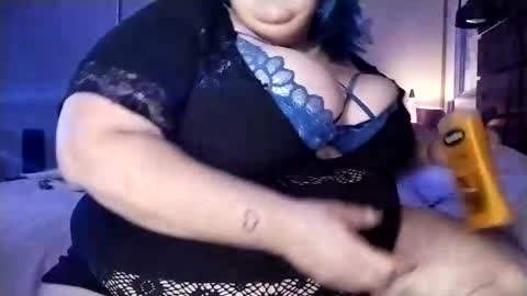 sweetlolajean online show from October 16, 2025, 9:43 am