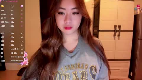 Zoe online show from May 6, 2026, 2:19 am