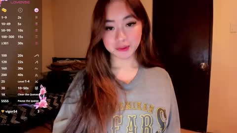 Zoe online show from May 10, 2026, 3:17 pm