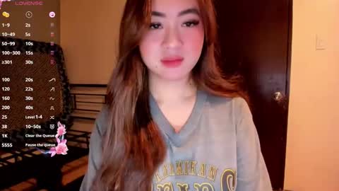 Zoe online show from May 25, 2026, 3:01 am