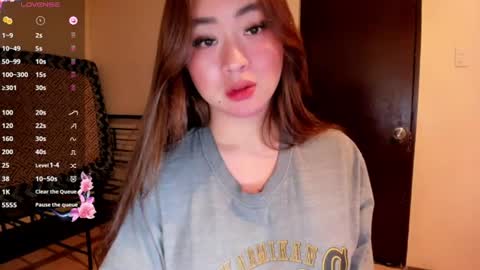 Zoe online show from June 11, 2026, 4:49 pm