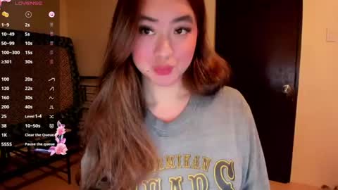 Zoe online show from June 14, 2026, 2:52 pm