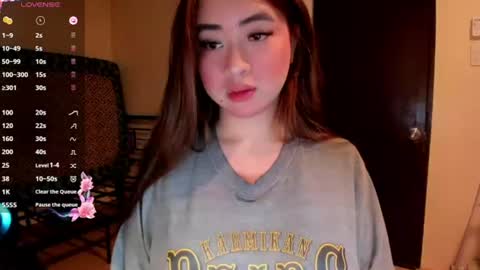 Zoe online show from July 7, 2026, 1:48 pm
