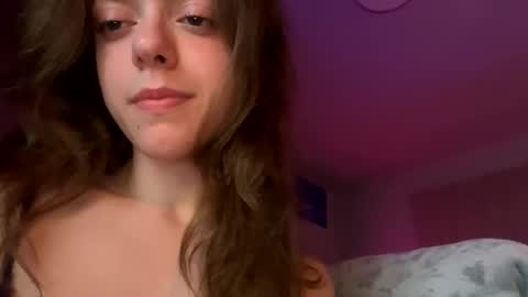 Snapshot of sweetmarie223 chatting on April 16, 2026, 4:35 am sweetmarie223 online show from April 16, 2026, 4:35 am