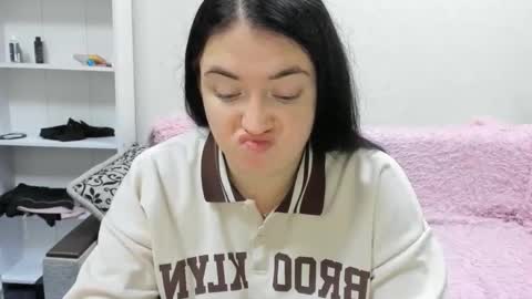 sweetmarylove online show from December 9, 2024, 9:28 am