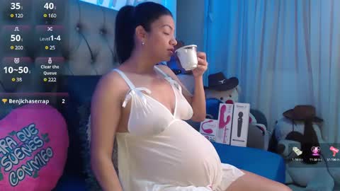 Snapshot of sweetmom12 chatting on December 15, 2024, 1:43 pm Sweetmom12 online show from December 15, 2024, 1:43 pm