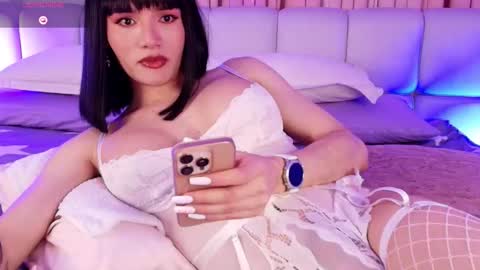 LUNA online show from September 23, 2025, 5:05 pm