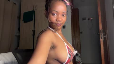 sweetnia754136 online show from July 11, 2026, 4:53 pm