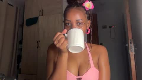sweetnia754136 online show from July 18, 2026, 11:41 pm