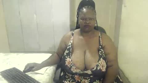 Snapshot of sweetnoziexxx chatting on January 8, 2025, 3:40 am sweetnoziexxx online show from January 8, 2025, 3:40 am