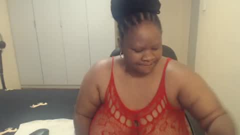 Snapshot of sweetnoziexxx chatting on February 25, 2025, 10:37 am sweetnoziexxx online show from February 25, 2025, 10:37 am